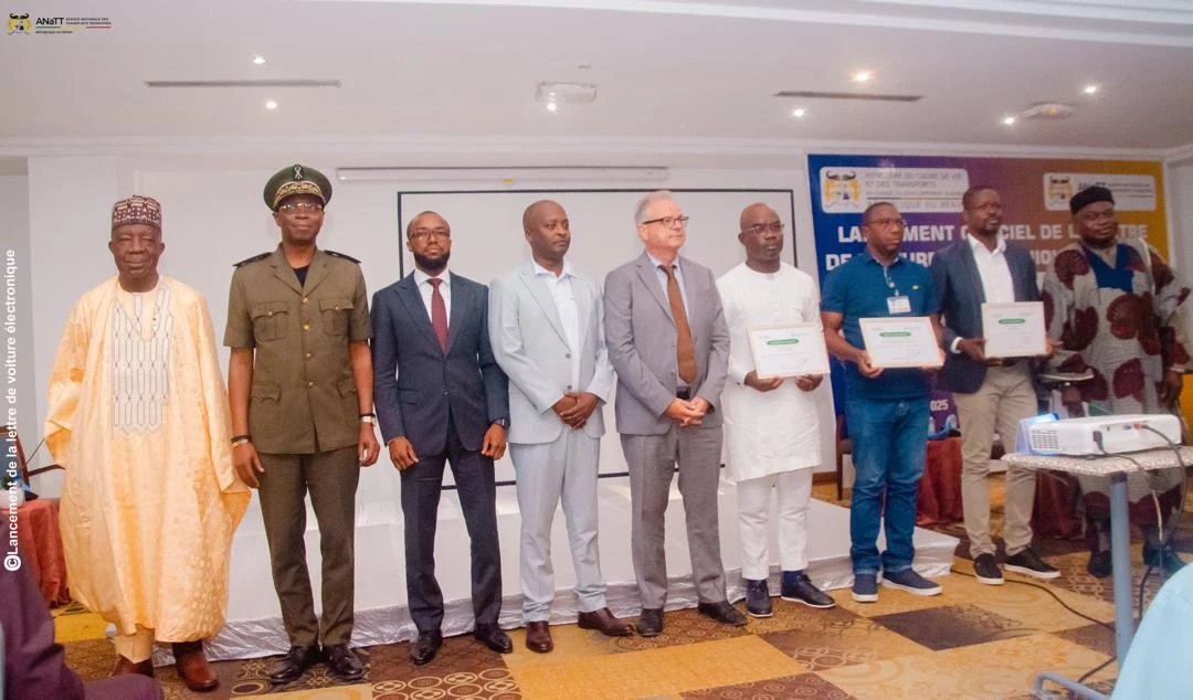 Cérémonie officielle de remise de certificats, agence nationale des transports Bénin
